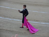 Тореадор с ухом поверженного быка